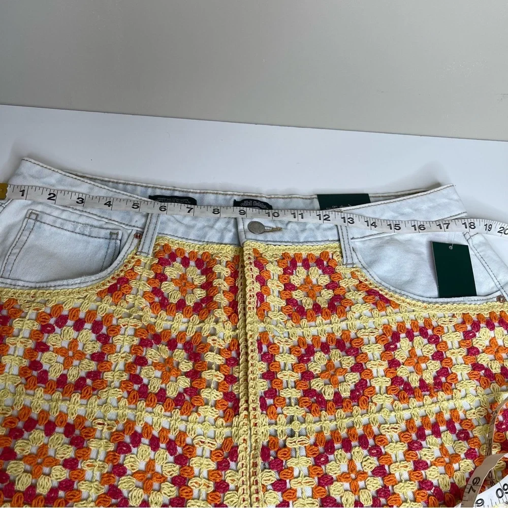 Wild Fable Women's Super-High Rise Crochet Cut-Off Jean Shorts size 16 - Picture 9 of 11